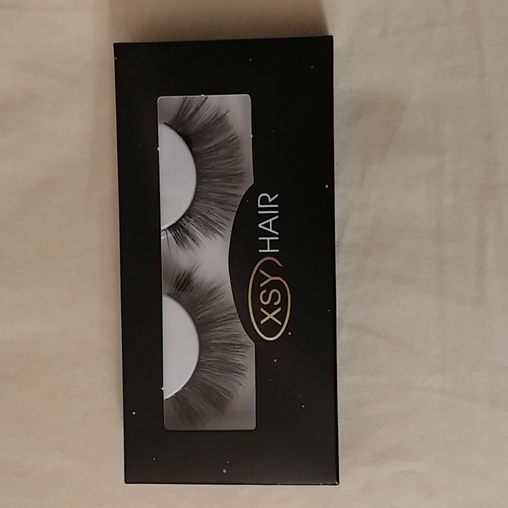 Women's Eyelashes